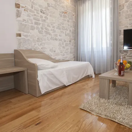 Tifani Luxury 2 * سبليت