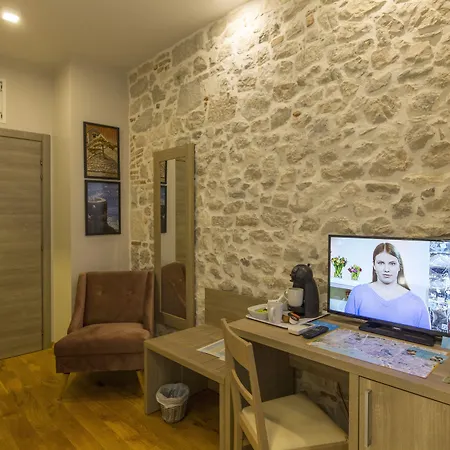 Tifani Luxury 2 سبليت