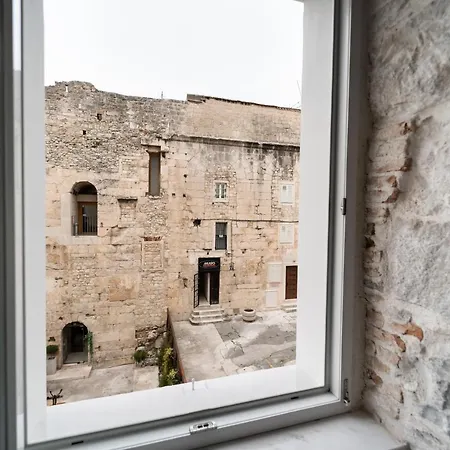 Tifani Luxury 2 * Spalato