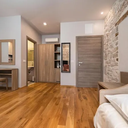 Tifani Luxury 2 Apartment