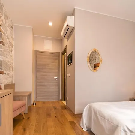 Tifani Luxury 2 Apartment *