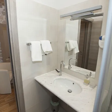 Tifani Luxury 2 Apartament *