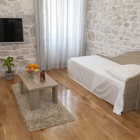Apartment Tifani Luxury 2 *