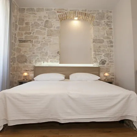 Tifani Luxury 2 * Split