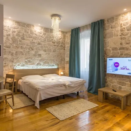 Tifani Luxury 2 Apartment Split