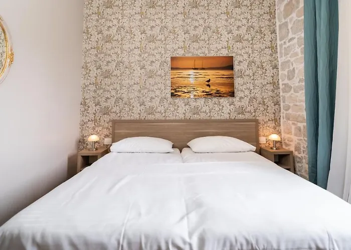 Tifani Luxury 2 Apartamento *