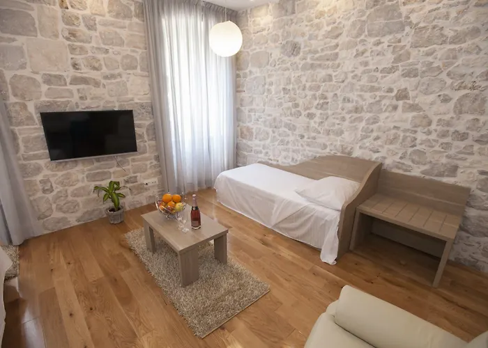 Tifani Luxury 2 דירה *