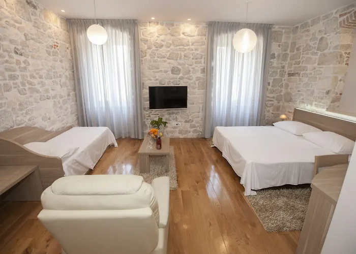 Tifani Luxury 2 * Split