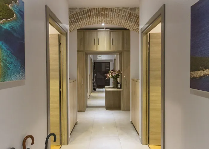 Tifani Luxury 2 * Split