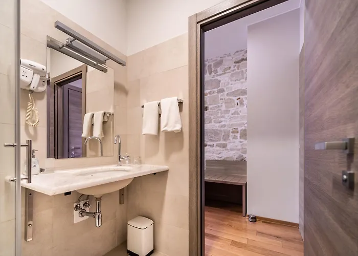 Tifani Luxury 2