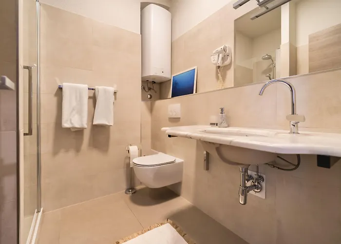 Tifani Luxury 2 ספליט