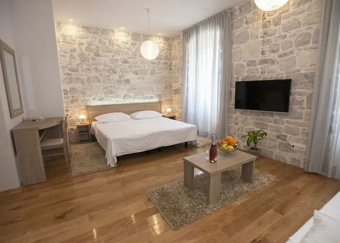 דירה Tifani Luxury 2 *