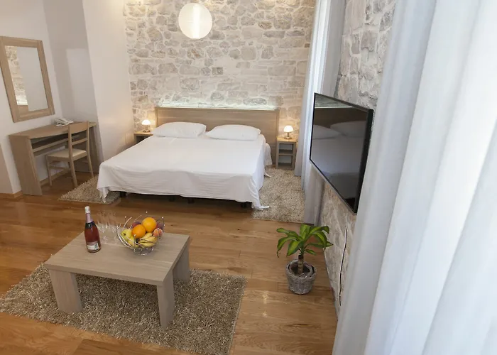 דירה Tifani Luxury 2 *