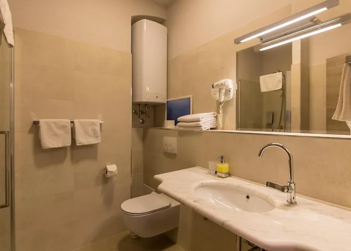 Tifani Luxury 2 * ספליט