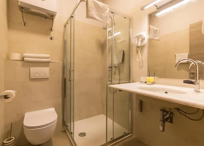 Tifani Luxury 2 * ספליט