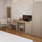 Tifani Luxury 2 *