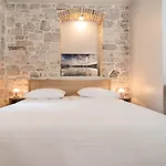 Tifani Luxury 2
