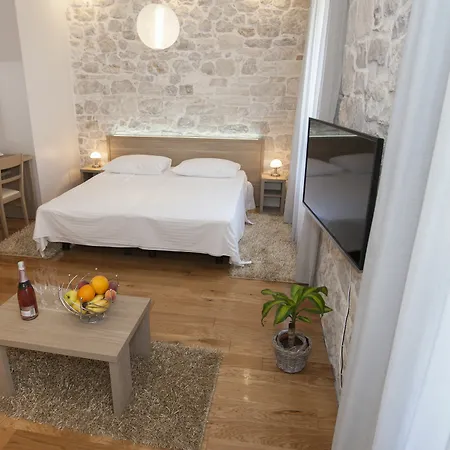 Lejlighed Tifani Luxury 2 *